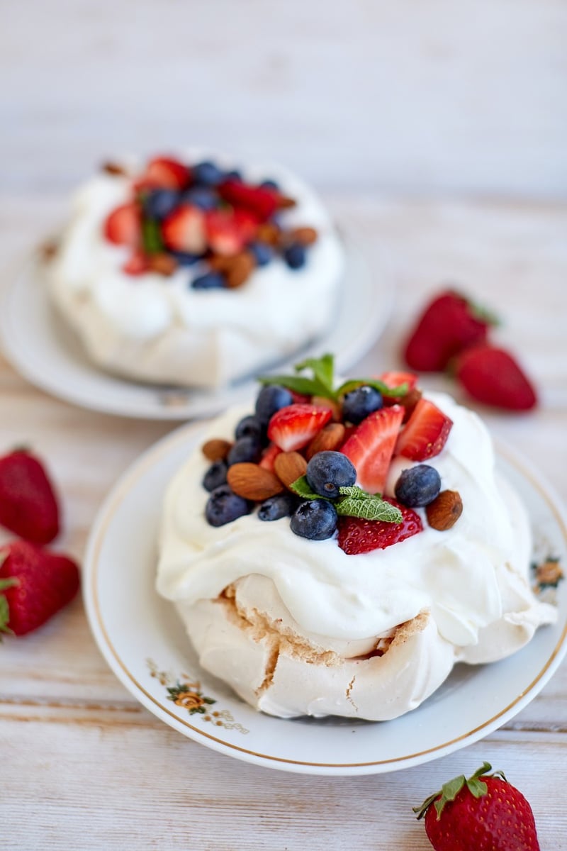 Berry Pavlova